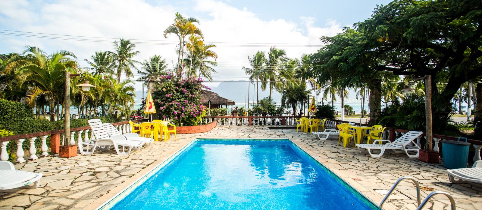 Hotel Pelicano – ILHABELA – Hotel & Quiosque